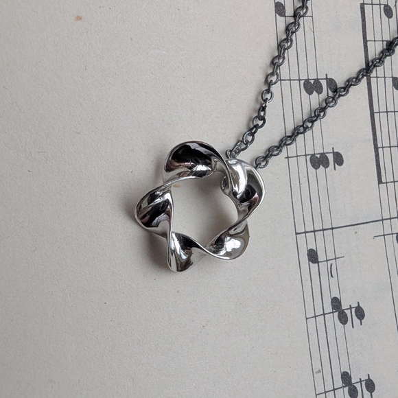 Stamped 925 Silver Necklace with Knot Pendant - Picture 9 of 11